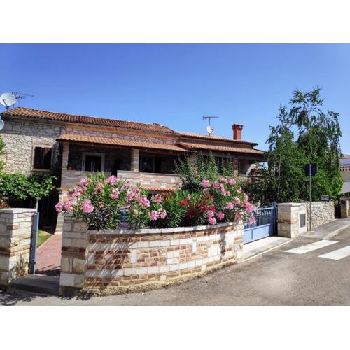 APARTMANI MEMIĆ 100M OD MORA