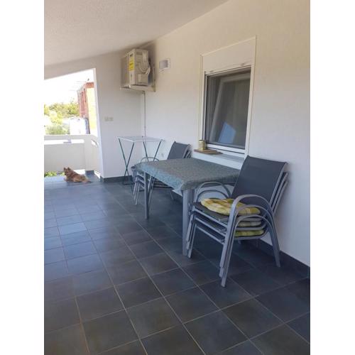Apartmani Mira Tresk otok Vir