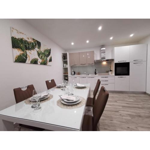 Apartmani Pina 1