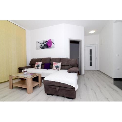 Apartmens Leona