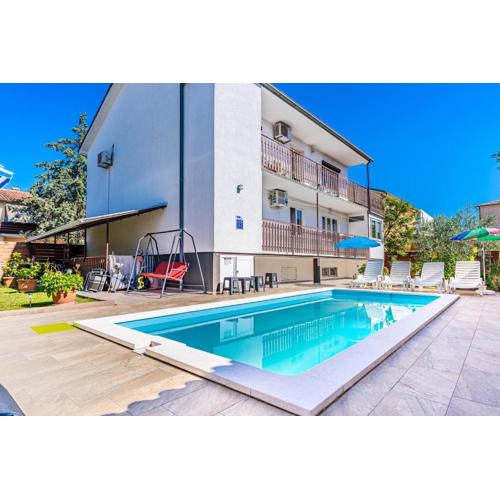 Apartment 1 with pool