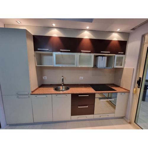 Apartment, 10metres from beach