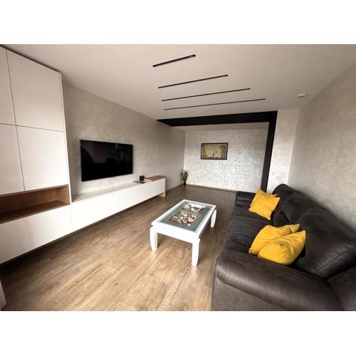 Apartment 122