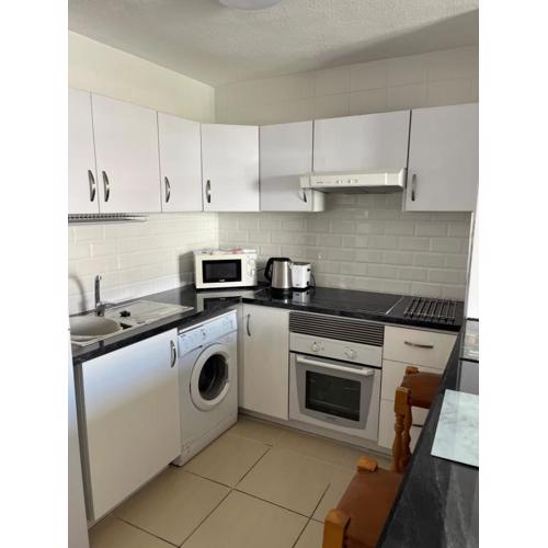 Apartment 31A1, Avenida Londres 6, Los Cristianos 38650, Arona, Tenerife