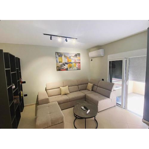 Apartment 32
