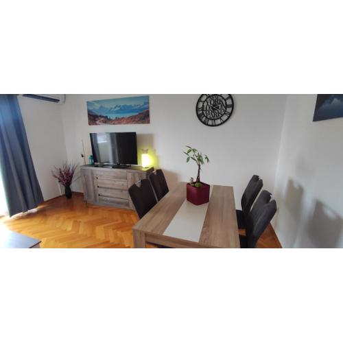 Apartment Aki