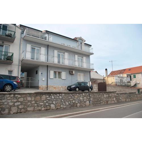 Apartment and Room Zoran