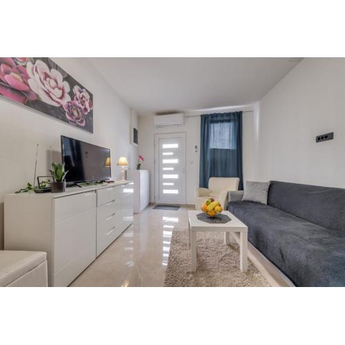Apartment ANĐELA 2BDRS & Free WiFi