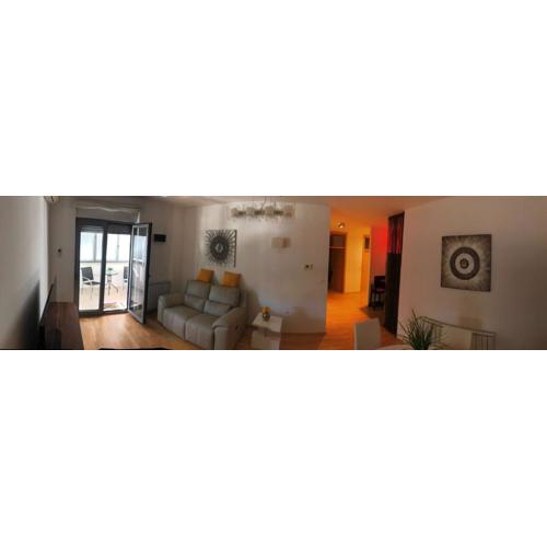 Apartment Angela with private garage slot