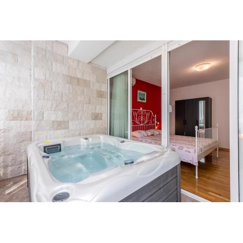 Apartment Antonija with jacuzzi