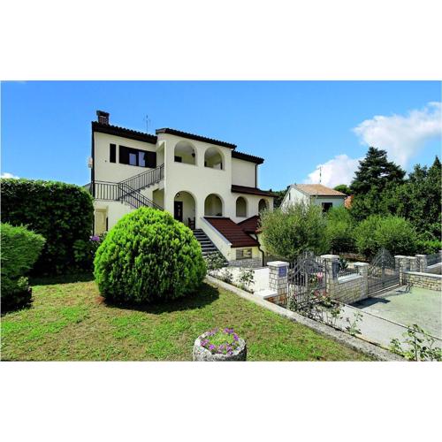 Apartment A,santica I