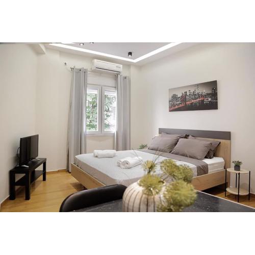 Apartment at Eksarhia center