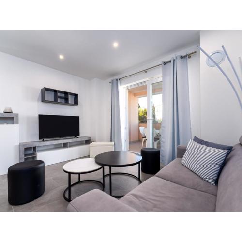 Apartment Baricevic - Two Bedroom Apartment with Balcony
