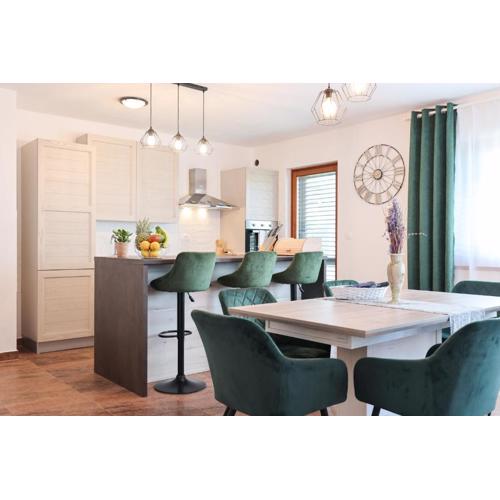 Apartment Blue Anchor