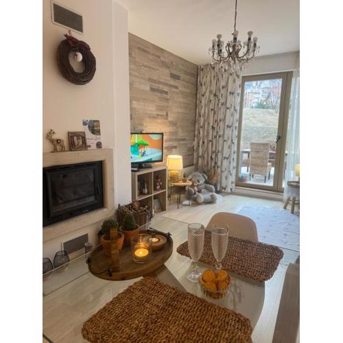 Apartment Chalet 13 with Fireplace & Terrace, St John Park