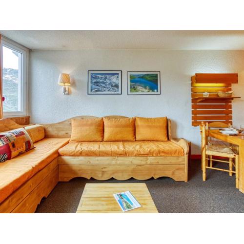 Apartment Chanteneige 403 by Interhome