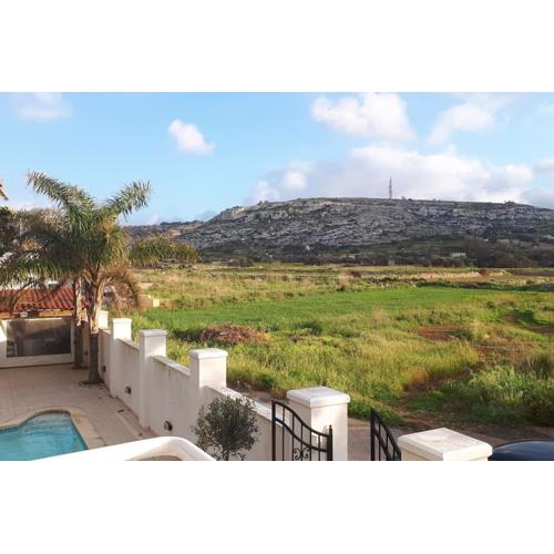 apartment close to beach and stJulians