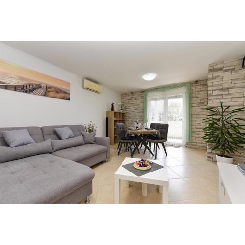 Apartment Dani 2333