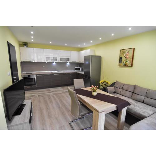 Apartment DENI