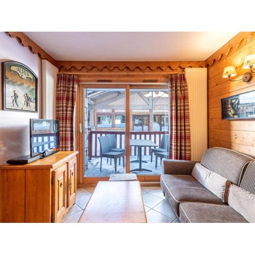 Apartment Ecrin des Neiges - Val Claret-2 by Interhome