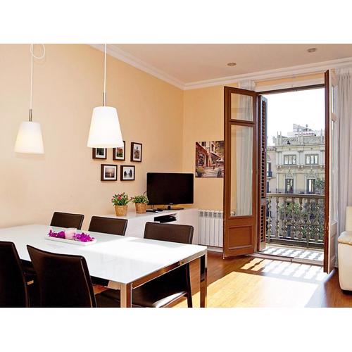 Apartment Eixample Esquerre Gran Via Balmes by Interhome