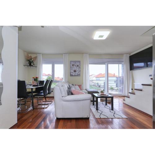 Apartment Elena