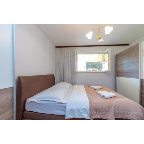 Apartment Ema