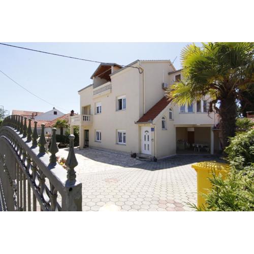 Apartment Ema