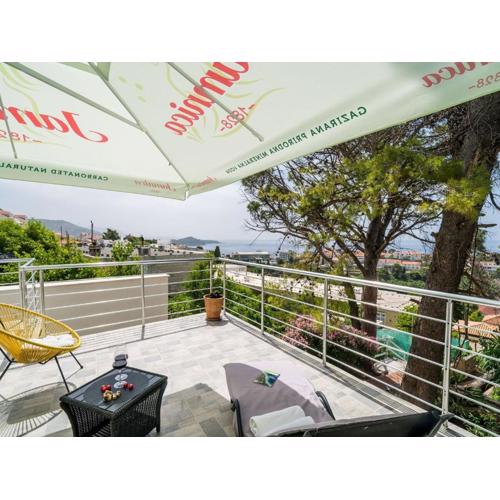 Apartment Eulalija- One-Bedroom Apartment with Terrace and Sea View