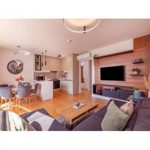 Apartment Floramye - Three Bedroom Apartment with Balcony