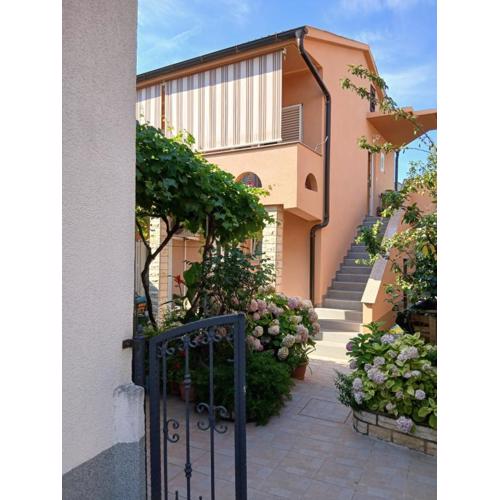 Apartment Flores centre