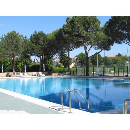 Apartment for 7 with huge shared pool