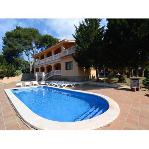 Apartment for eight people in Costa Brava