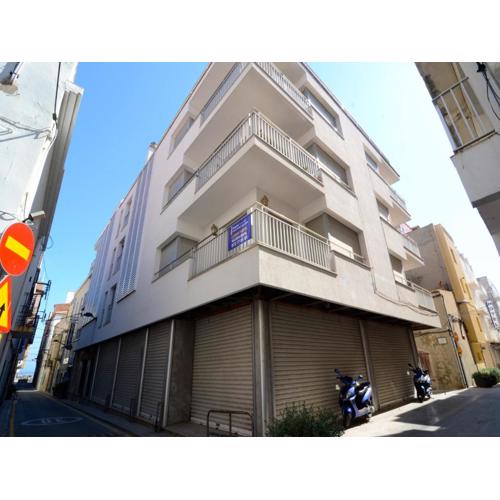 Apartment for eight people nearby beach