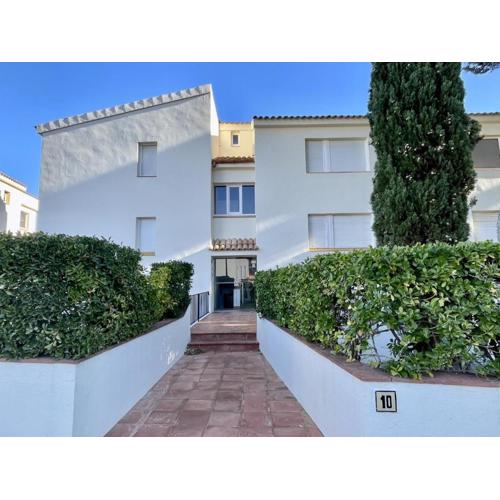 Apartment for four people in Costa Brava
