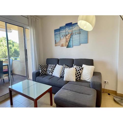 Apartment for six people with swimming pool