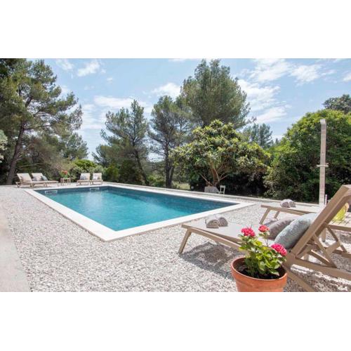 Apartment G&G Pula with swimming pool