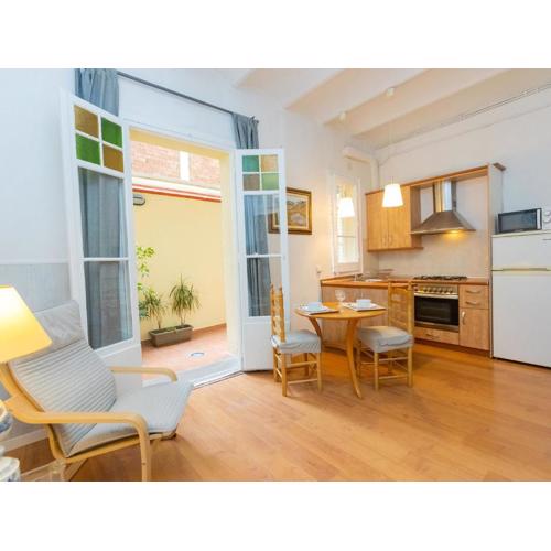 Apartment Gracia Torrijos by Interhome