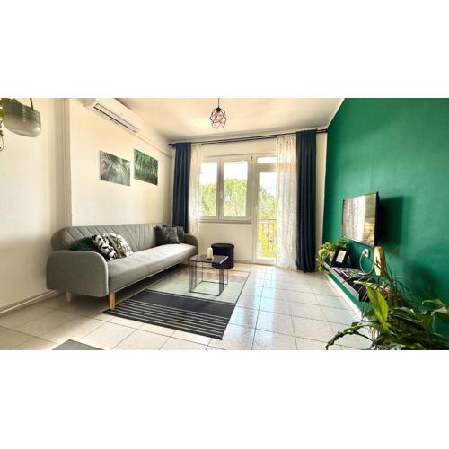 Apartment Green