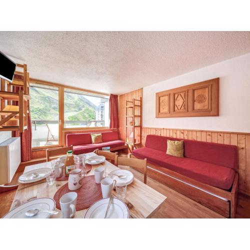 Apartment Home Club - Lavachet-7 by Interhome