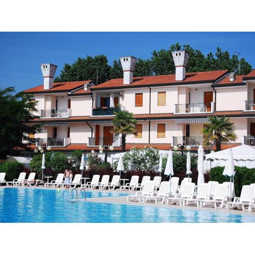 Apartment in a residence with pool in Rosolina