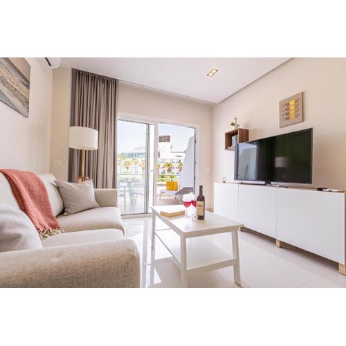 Apartment in beachfront complex in El Duque area, Costa Adeje