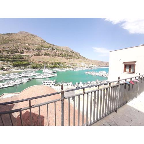Apartment in Castellammare with Sea Views