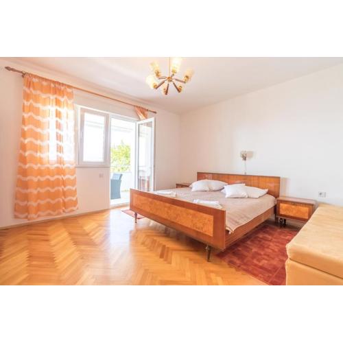 Apartment in Crikvenica 5462