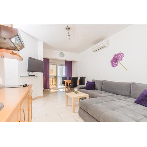 Apartment in Crikvenica with sea view, terrace, air conditioning, WiFi 3492-5