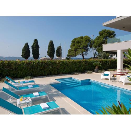 Apartment in Fa ana near Beach and Pool