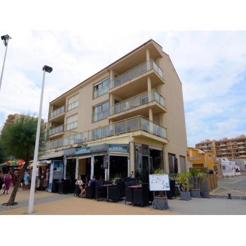 Apartment in L Escala near the Beach