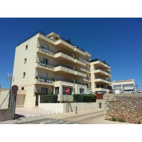 Apartment in Lescala for five people