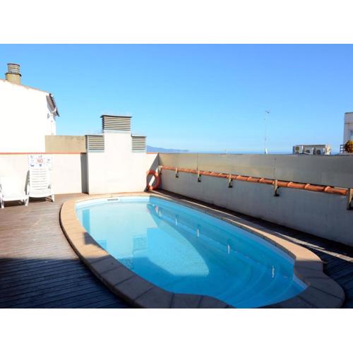 Apartment in LEscala for six people