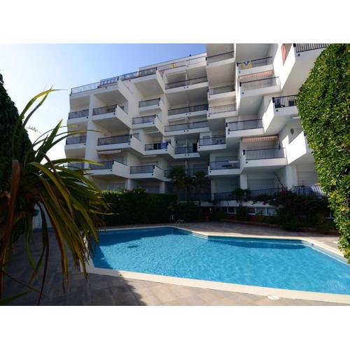 Apartment in Lescala with sea view near beach